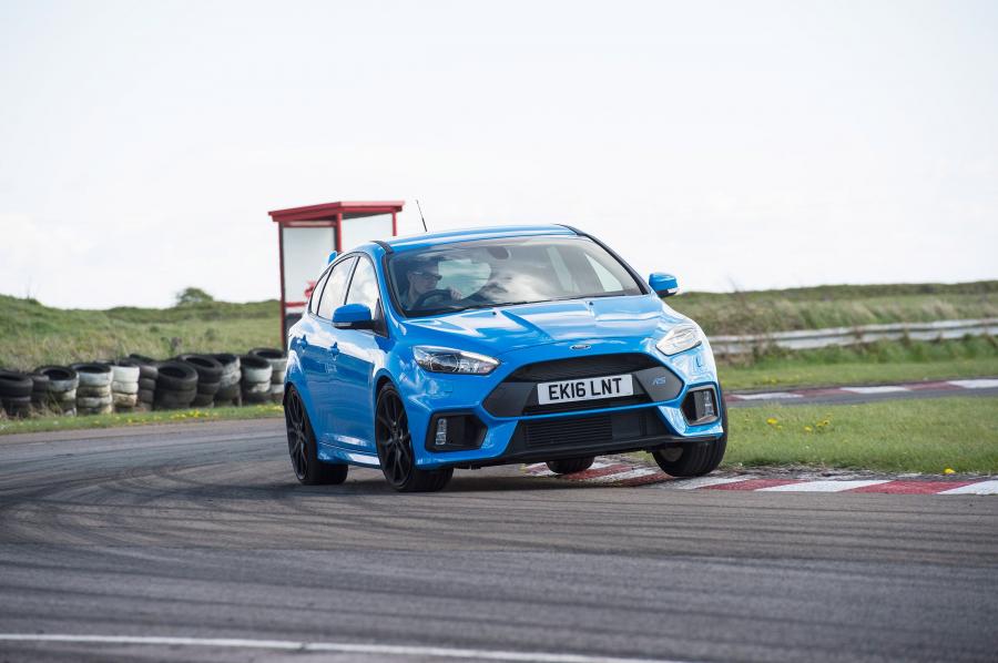  Ford Focus RS 2016 года  (UK) (фото 24 из 43)